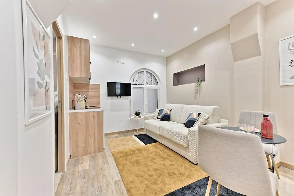 Place De La Nation Apartment *