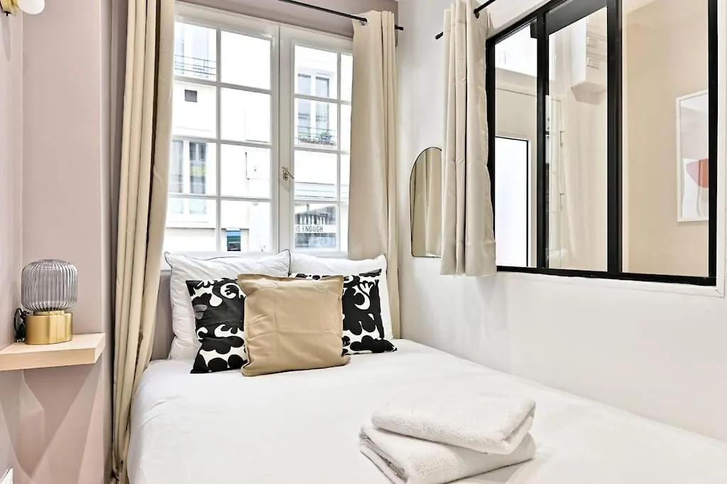 Place De La Nation Apartment *